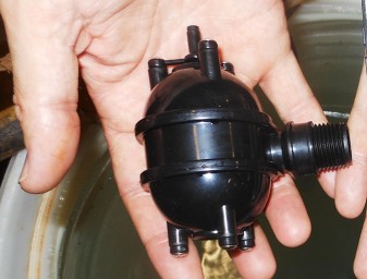 The micro-nanobubble generating device that was used in the experiment.