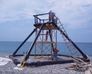 Small-scale, submersible fish cages suitable for developing economies